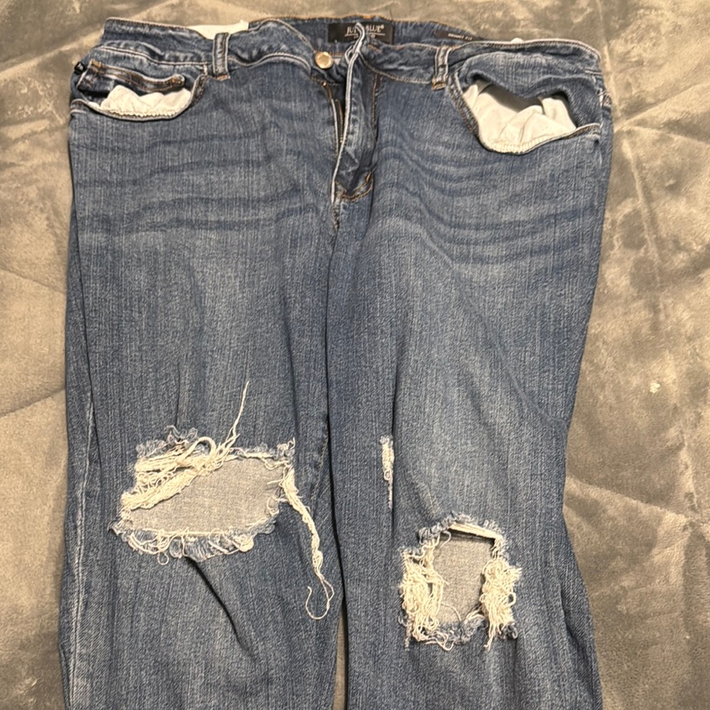 Judy Blue Ripped Blue Boyfriend Jeans